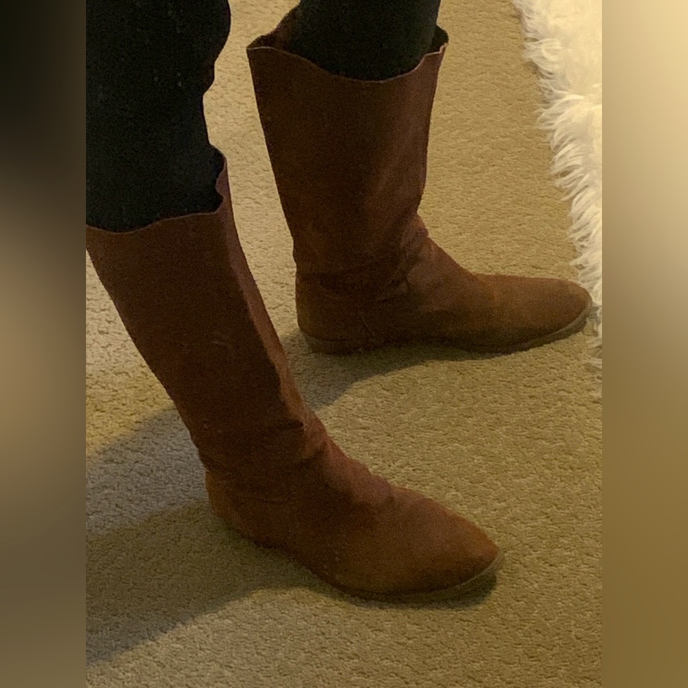 Suede pull on unlined boots